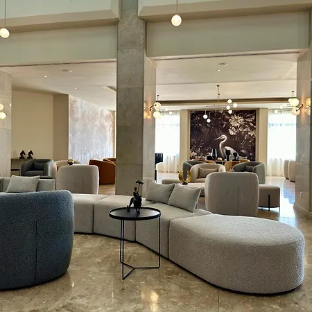 Cali & Designed For Adults By Louis Hotel